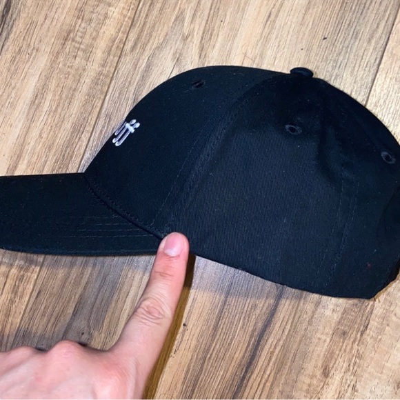 GoPuff Club White/Black Cap Logo Hat One Size Fit all New design 2022 for adults - Picture 7 of 7